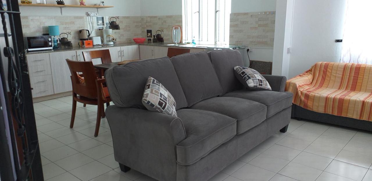 Corinne Villa A 300M From The Beach Grand Bay Εξωτερικό φωτογραφία